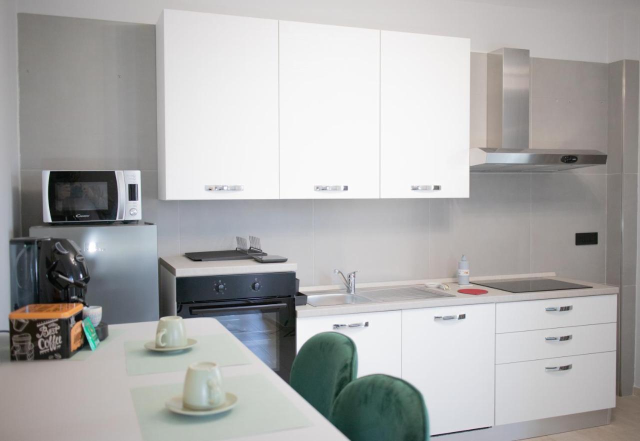 E-Twelve Apartment Napoli Eksteriør billede